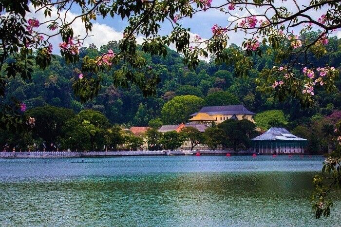 Kandy Lake