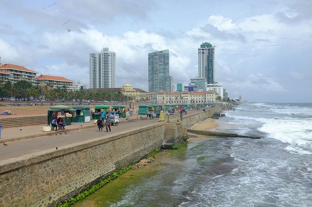 2-Day Kandy & Colombo Cultural Tour – From Airport (CMB)